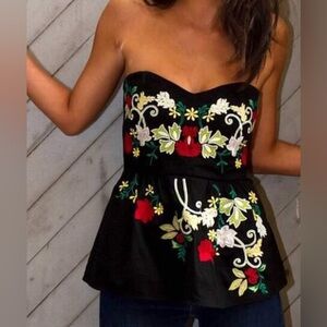 Updated measurements Anthropologie Two Of Us corset top with embroidery. Size 2
